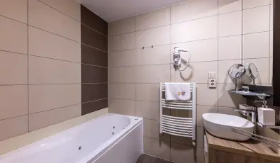 Bazilika alatti Panzi� Esztergom