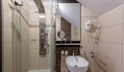 Bazilika alatti Panzi� Esztergom