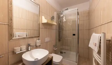 Bazilika alatti Panzi� Esztergom