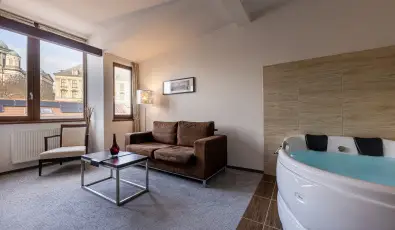 Bazilika alatti Panzi� Esztergom