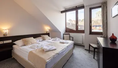Bazilika alatti Panzi� Esztergom