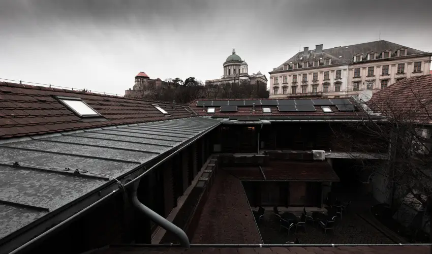 Bazilika alatti Panzi� Esztergom - M�rcius 15. 