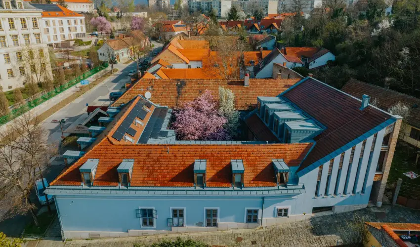 Bazilika alatti Panzi� Esztergom - M�rcius 15. 