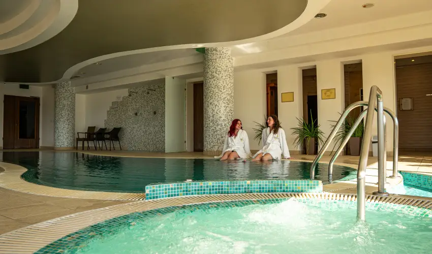 Sz�pia Bio & Art Hotel Zs�mb�k - M�rcius 15. 