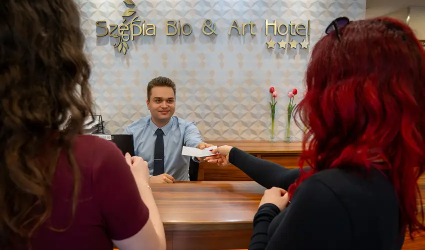 Sz�pia Bio & Art Hotel Zs�mb�k - M�rcius 15. 