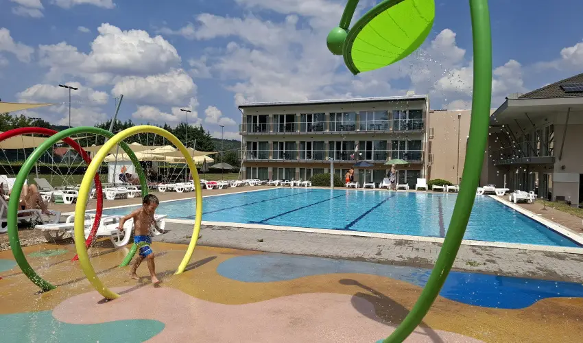 Sz�pia Bio & Art Hotel Zs�mb�k - M�rcius 15. 