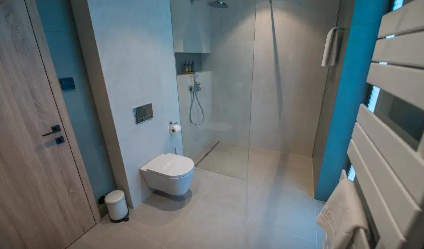 BJ81 Suite Hotel Si�fok - M�rcius 15. (min. 3 �j)