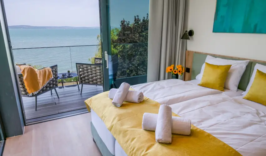 BJ81 Suite Hotel Si�fok - M�rcius 15. (min. 3 �j)