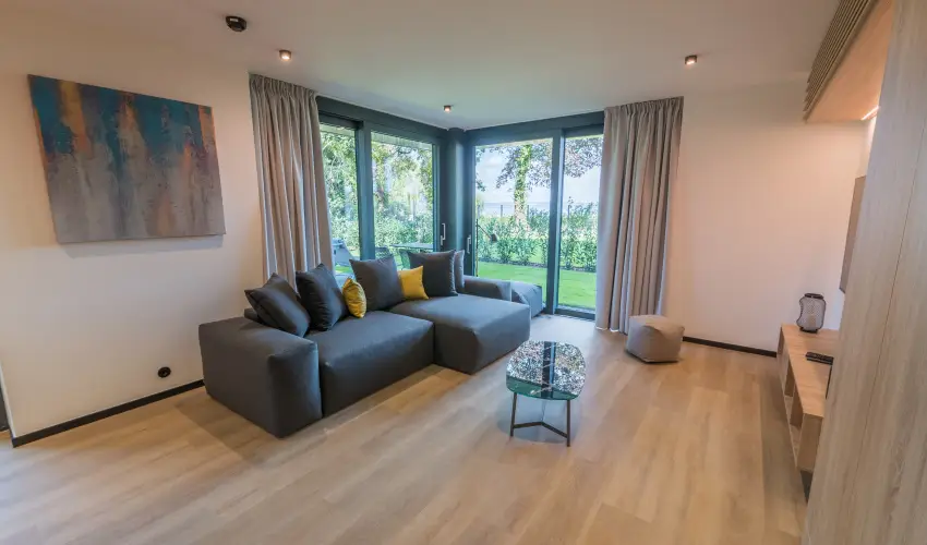 BJ81 Suite Hotel Si�fok - M�rcius 15. (min. 3 �j)