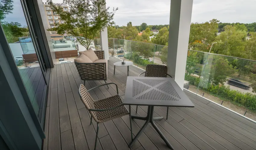 BJ81 Suite Hotel Si�fok - M�rcius 15. (min. 3 �j)