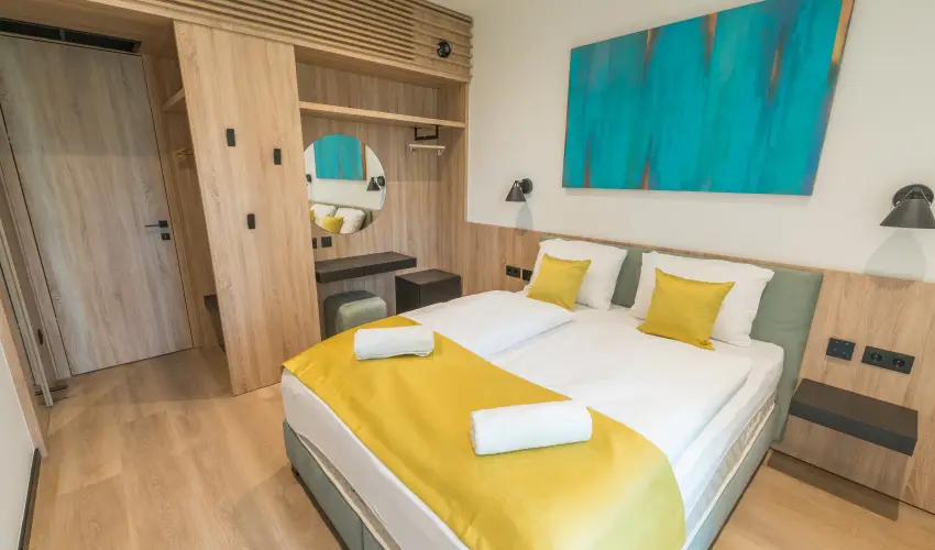 BJ81 Suite Hotel Si�fok - M�rcius 15. (min. 3 �j)