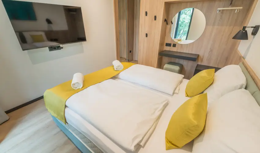 BJ81 Suite Hotel Si�fok - M�rcius 15. (min. 3 �j)