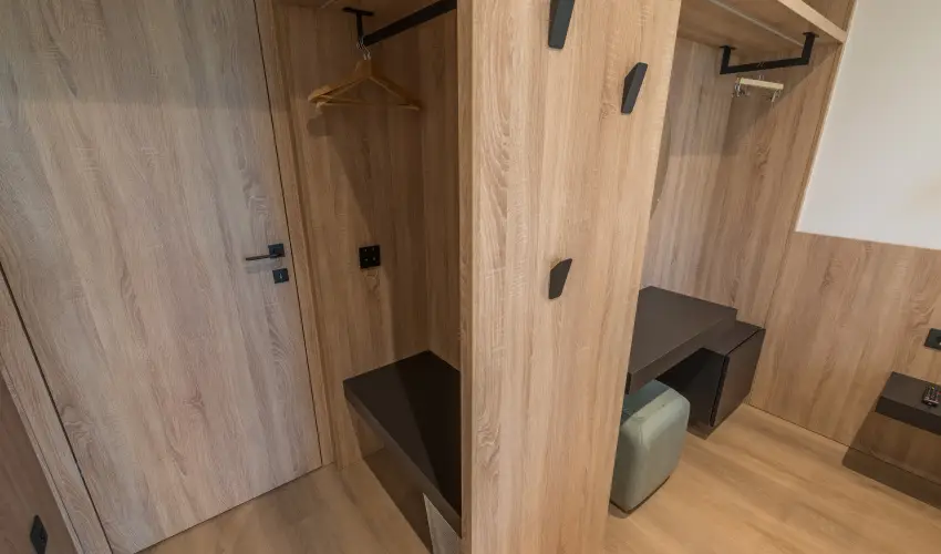 BJ81 Suite Hotel Si�fok - M�rcius 15. (min. 3 �j)