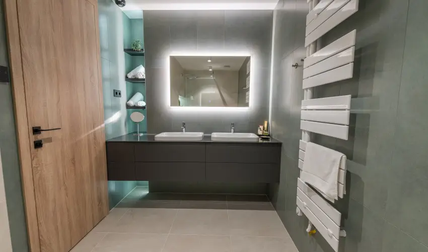 BJ81 Suite Hotel Si�fok - M�rcius 15. (min. 3 �j)