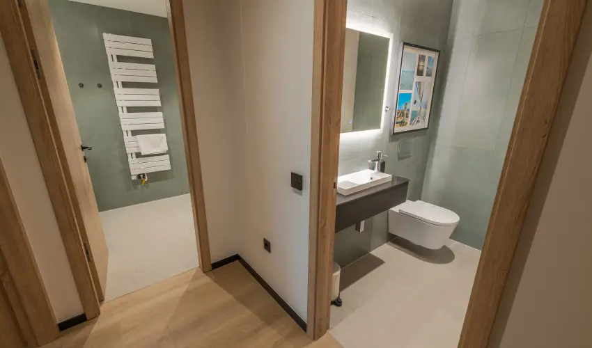 BJ81 Suite Hotel Si�fok - M�rcius 15. (min. 3 �j)