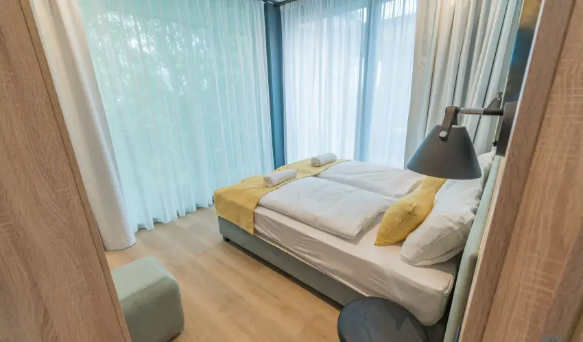 BJ81 Suite Hotel Si�fok - M�rcius 15. (min. 3 �j)