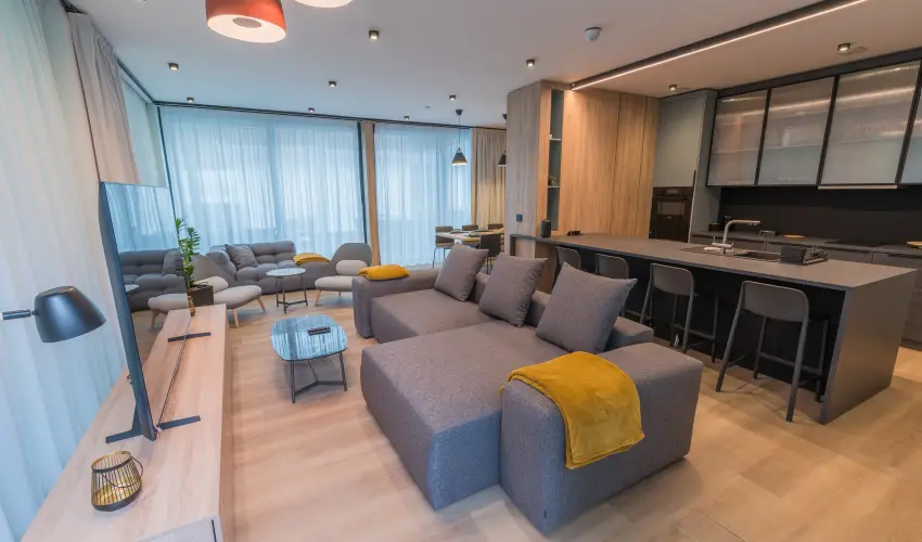 BJ81 Suite Hotel Si�fok - M�rcius 15. (min. 3 �j)