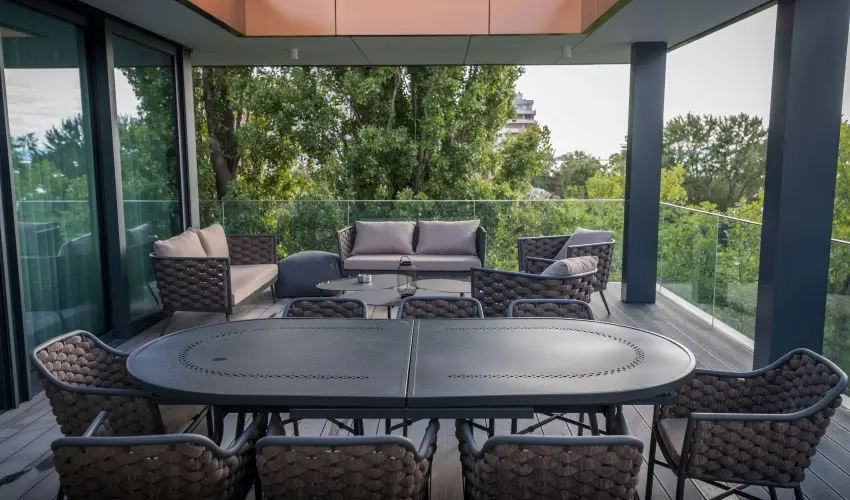 BJ81 Suite Hotel Si�fok - M�rcius 15. (min. 3 �j)