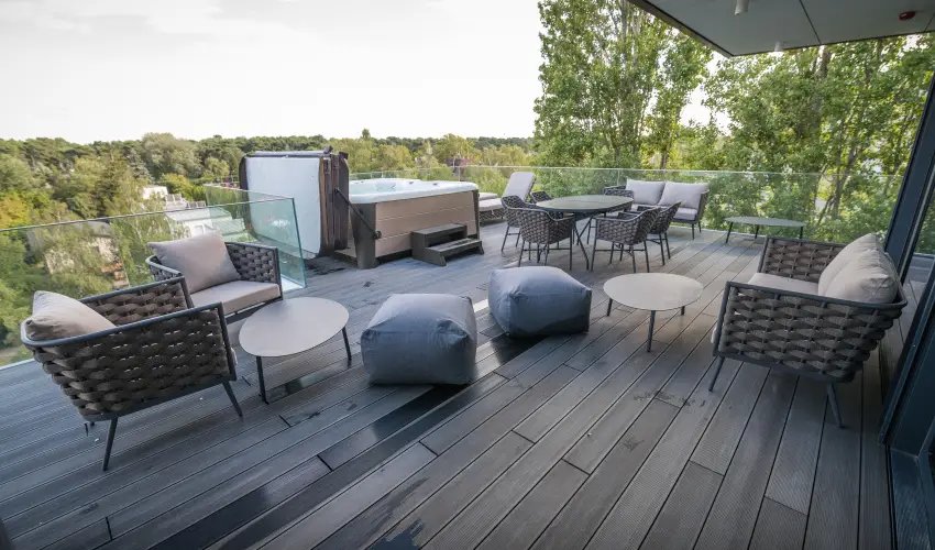 BJ81 Suite Hotel Si�fok - M�rcius 15. (min. 3 �j)