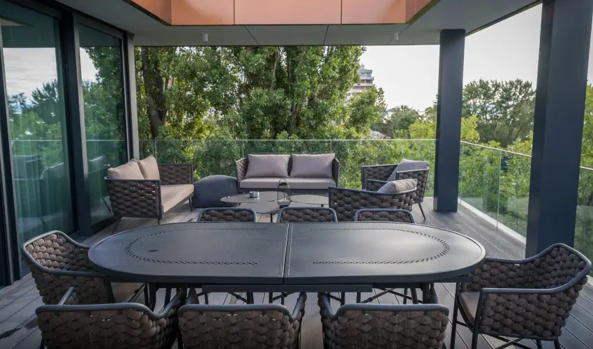 BJ81 Suite Hotel Si�fok - M�rcius 15. (min. 3 �j)