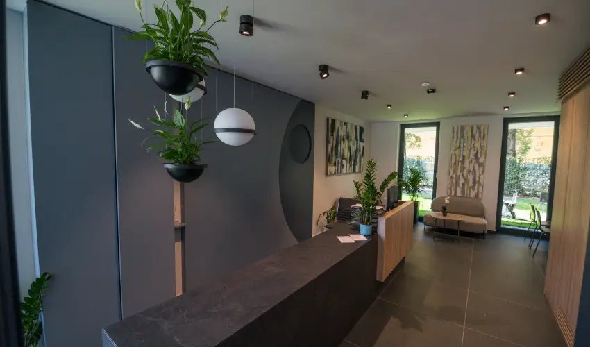 BJ81 Suite Hotel Si�fok - M�rcius 15. (min. 3 �j)