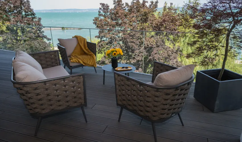 BJ81 Suite Hotel Si�fok - M�rcius 15. (min. 3 �j)