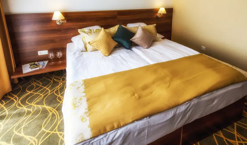 Bonvital Wellness & Gastro Hotel H�v�z H�v�z - M�rcius 15. (min. 2 �j)