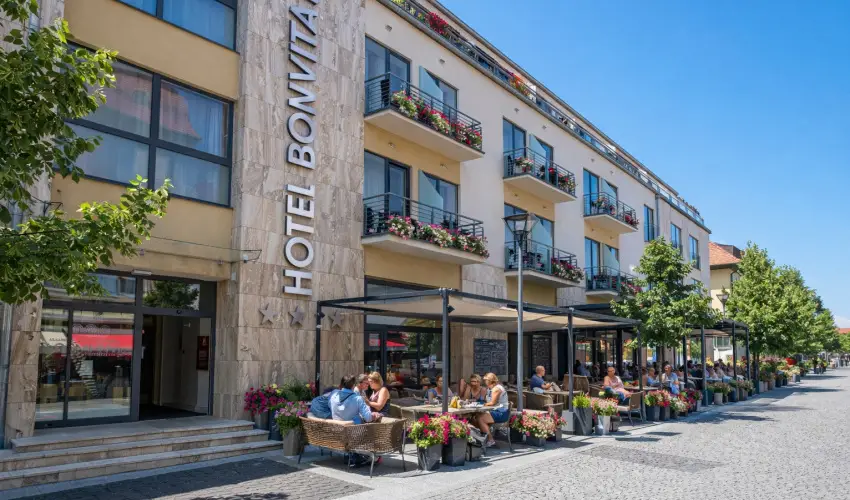 Bonvital Wellness & Gastro Hotel H�v�z H�v�z - M�rcius 15. (min. 2 �j)