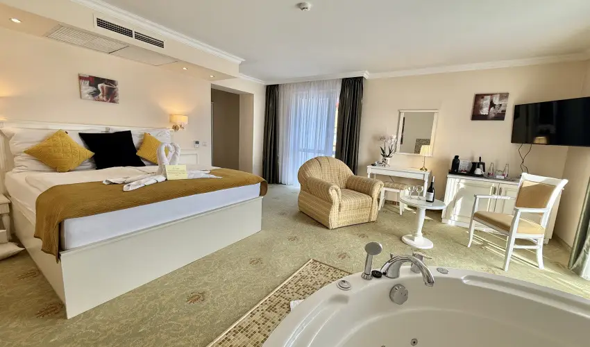 Calimbra Konferencia & Wellness Hotel Miskolctapolca - M�rcius 15-e �nnep �s wellness
