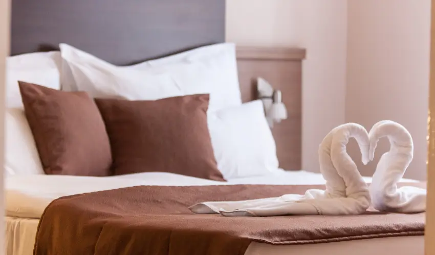 Central Hotel 21 Budapest - M�rcius 15. - teljes el�refizet�ssel (min. 2 �j)