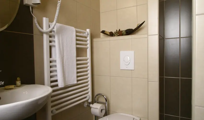 Central Hotel 21 Budapest - M�rcius 15. - teljes el�refizet�ssel (min. 2 �j)
