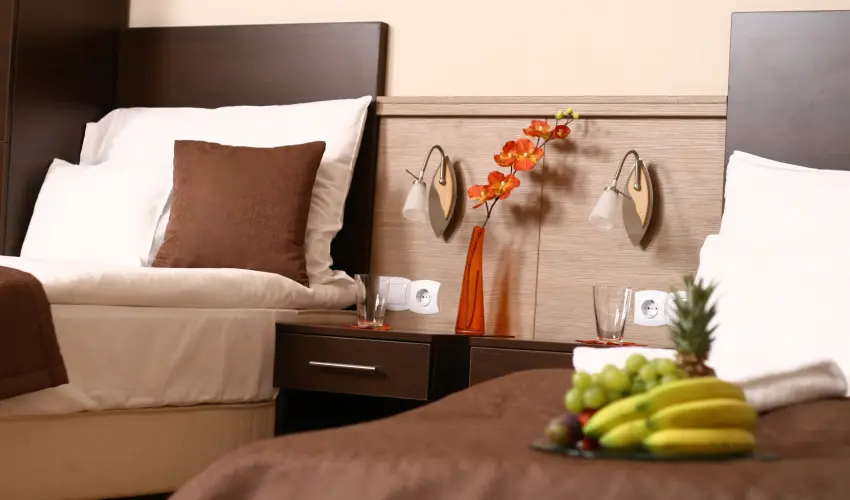 Central Hotel 21 Budapest - M�rcius 15. - teljes el�refizet�ssel (min. 2 �j)
