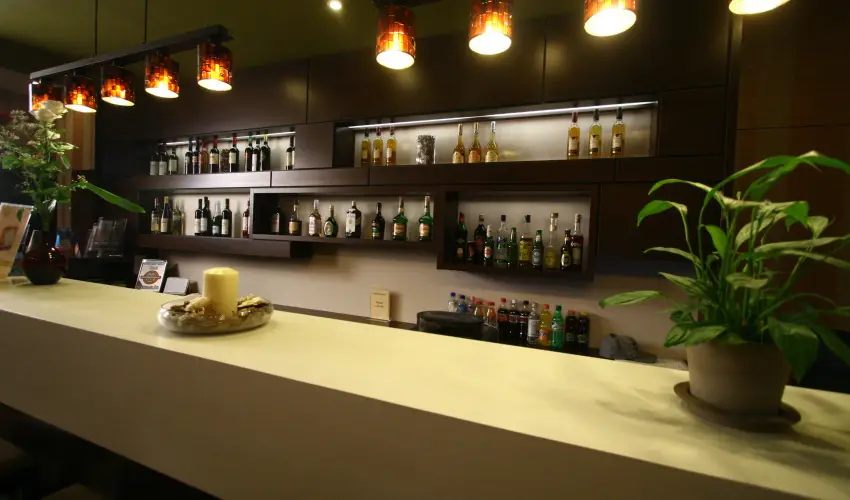 Central Hotel 21 Budapest - M�rcius 15. - teljes el�refizet�ssel (min. 2 �j)