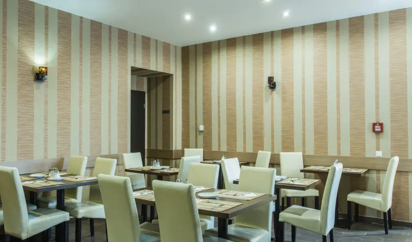 Central Hotel 21 Budapest - M�rcius 15. - teljes el�refizet�ssel (min. 2 �j)