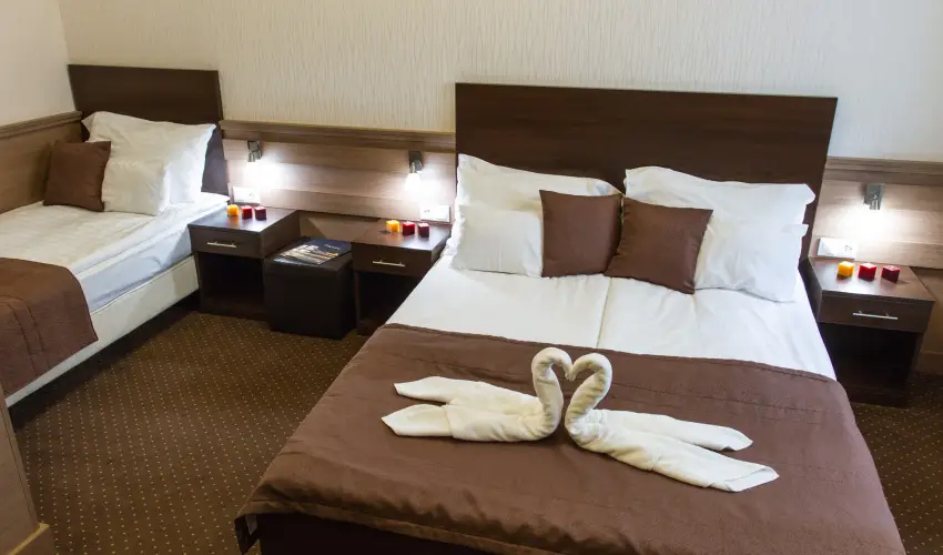 Central Hotel 21 Budapest - M�rcius 15. - teljes el�refizet�ssel (min. 2 �j)