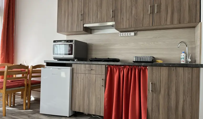 Centroom Apartman Dunaf�ldv�r - M�rcius 15.