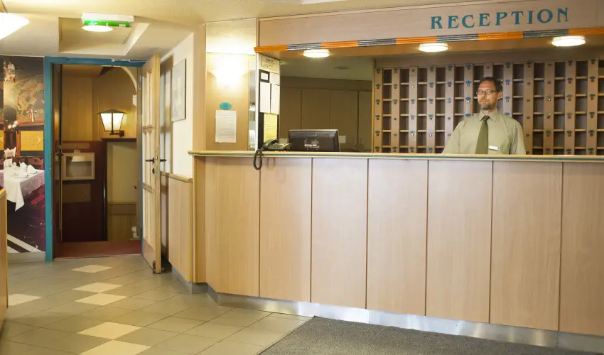 City Hotel M�ty�s Budapest - M�rcius 15.  (min. 3 �j)