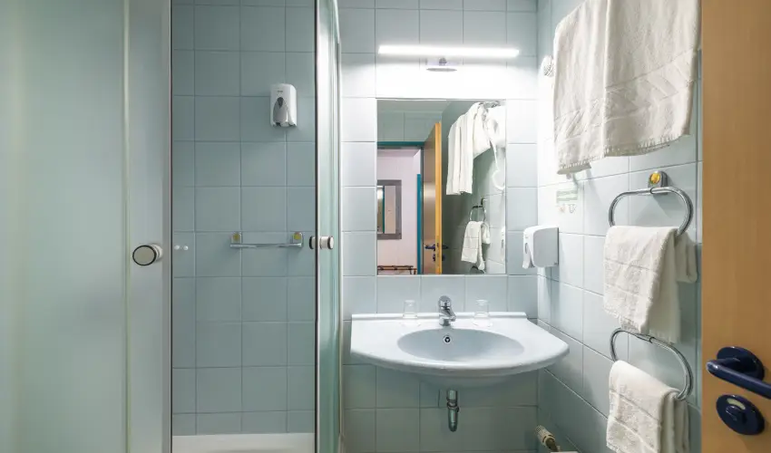 City Hotel M�ty�s Budapest - M�rcius 15.  (min. 3 �j)