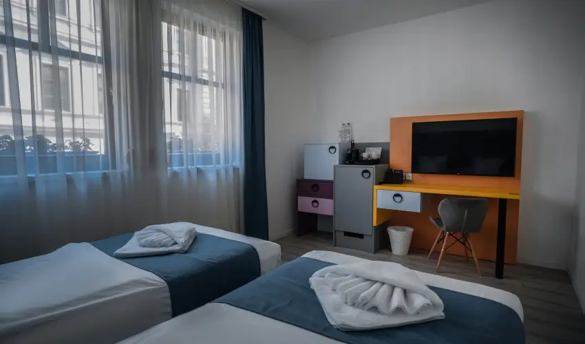Hotel Civitas Sopron - M�rcius 15. - teljes el�refizet�ssel