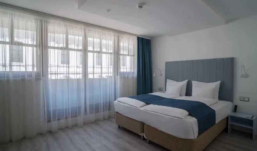 Hotel Civitas Sopron - M�rcius 15. - teljes el�refizet�ssel