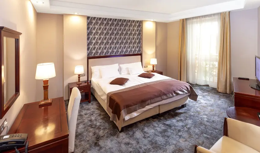Colosseum Wellness Hotel M�rahalom - M�rcius 15. 