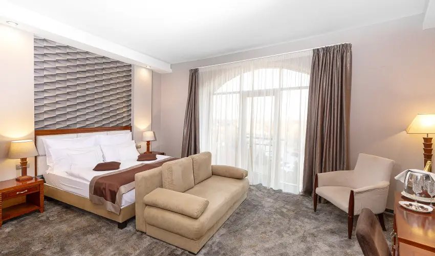 Colosseum Wellness Hotel M�rahalom - M�rcius 15. 