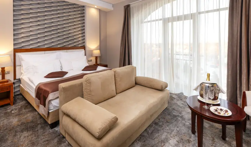 Colosseum Wellness Hotel M�rahalom - M�rcius 15. 