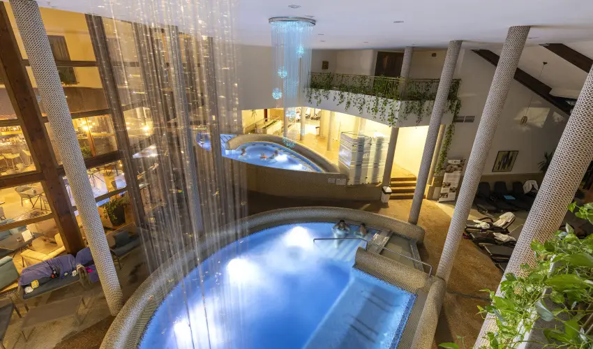 Colosseum Wellness Hotel M�rahalom - M�rcius 15. 