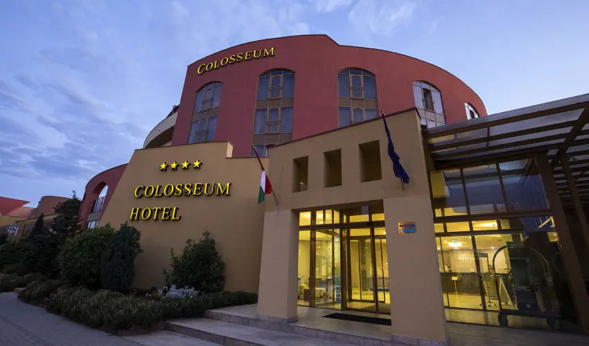 Colosseum Wellness Hotel M�rahalom - M�rcius 15. 