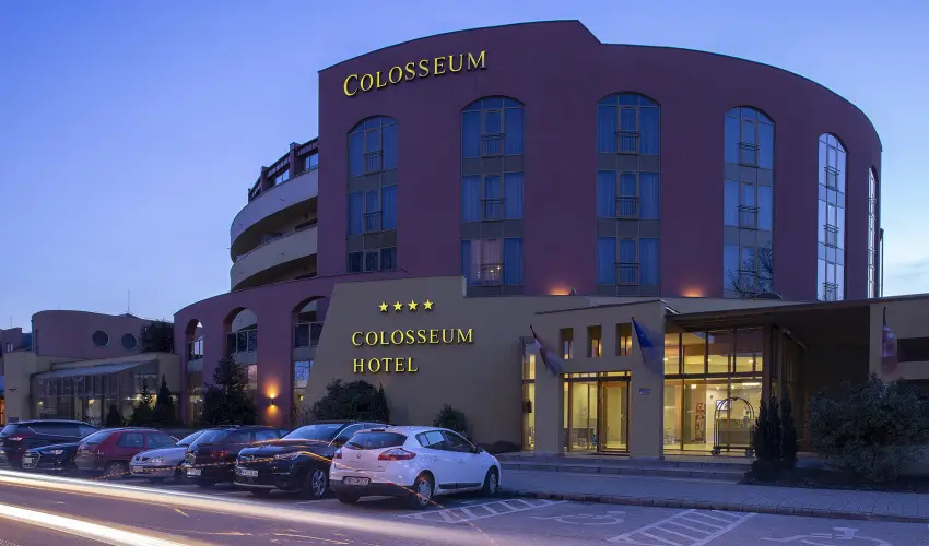 Colosseum Wellness Hotel M�rahalom - M�rcius 15. 