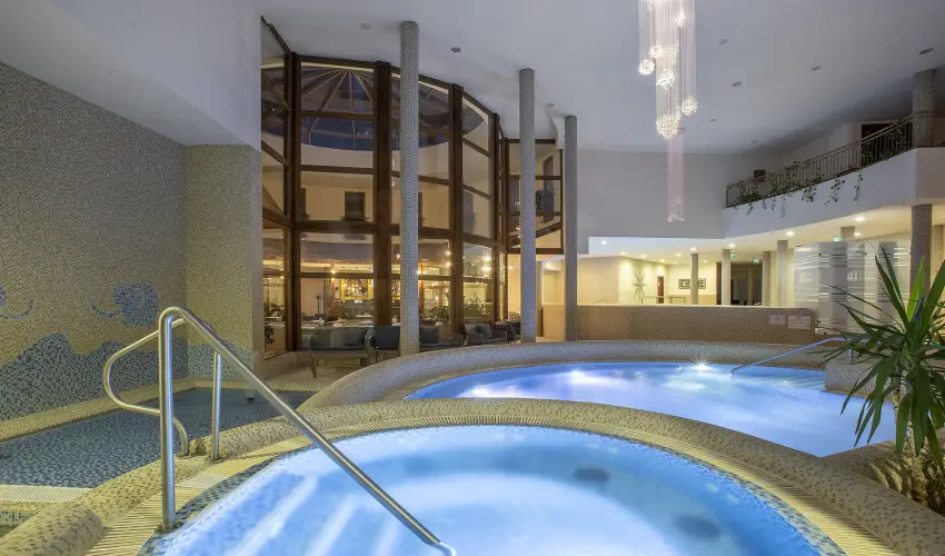 Colosseum Wellness Hotel M�rahalom - M�rcius 15. 