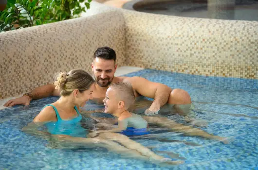 Colosseum Wellness Hotel - M�rcius 15. 