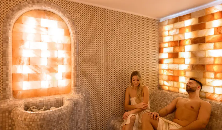 Colosseum Wellness Hotel M�rahalom - M�rcius 15. 
