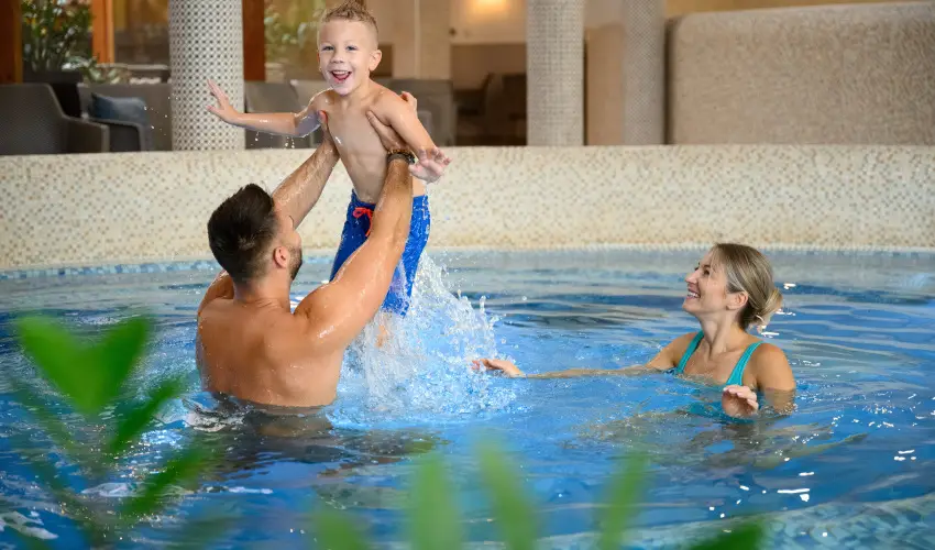Colosseum Wellness Hotel M�rahalom - M�rcius 15. 